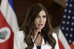 El Gobierno de EE.UU. busca ampliar a más de treinta los países sujetos a su prohibición de viaje 1 img 9910