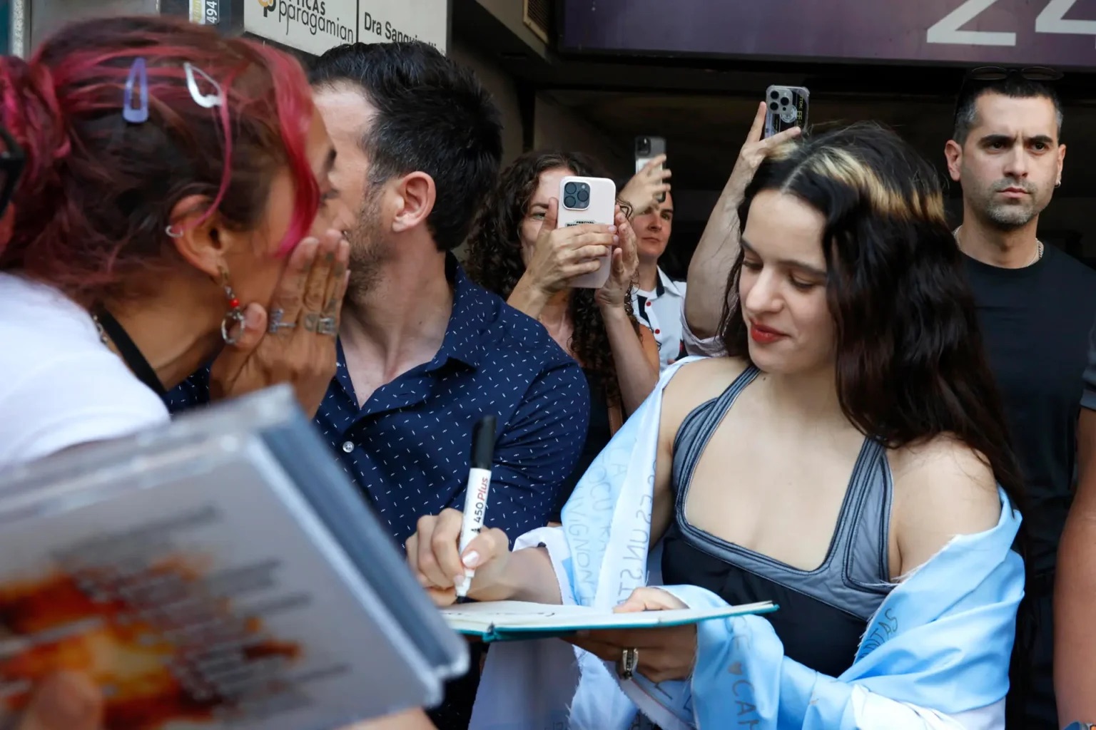 Rosalía y Bad Bunny, en la lista de los mejores discos de 2025 del New York Times