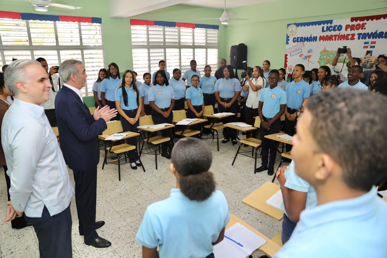 Presidente Abinader da seguimiento a la docencia de Educación Moral, Cívica y Ética Ciudadana y destaca su aporte a la formación de mejores ciudadanos y dominicanos