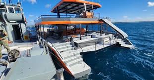 Armada Dominicana brinda asistencia marítima a catamarán tras incidente en aguas del Caribe