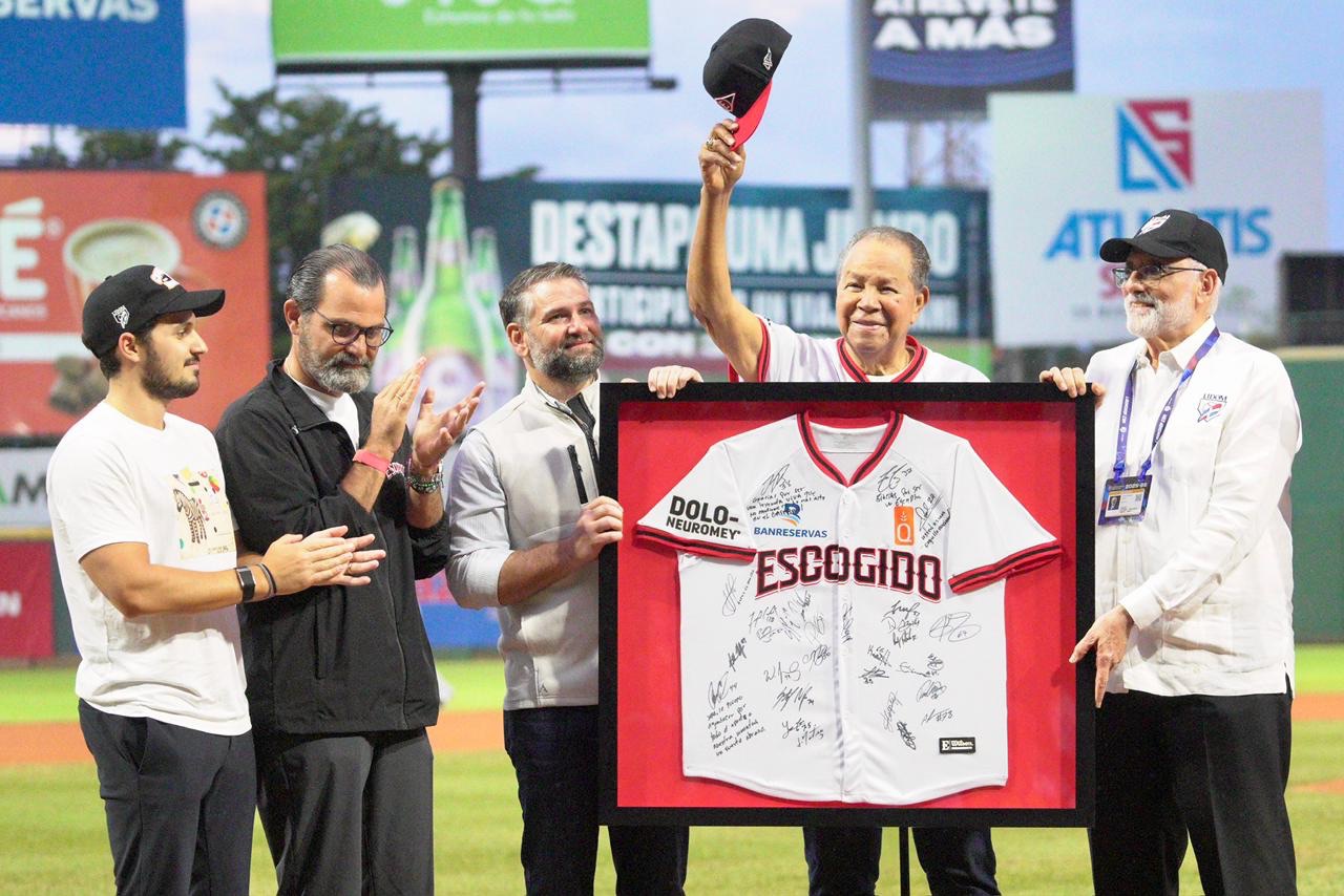Leones del Escogido rinden emotivo homenaje a Don Juan Marichal, leyenda del béisbol dominicano