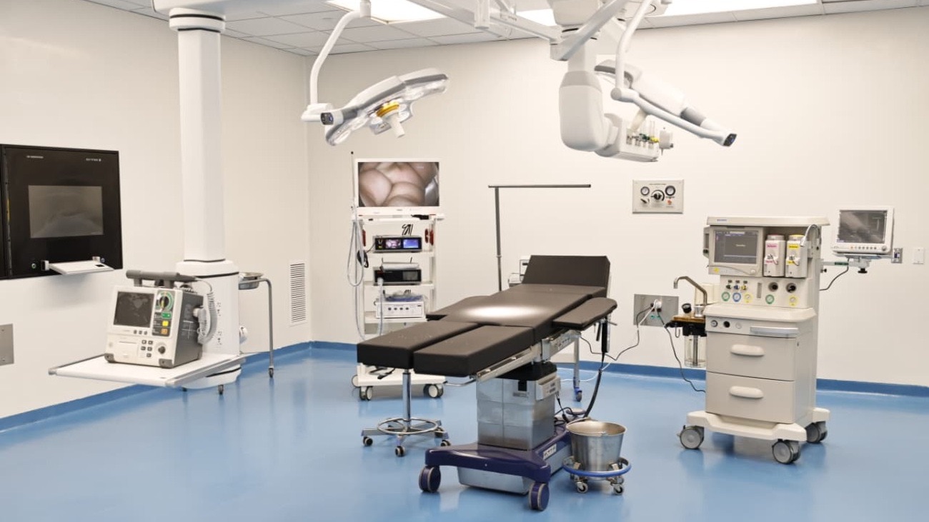 SNS registra récord histórico en cirugías con aumento de 34.3 % en 2025