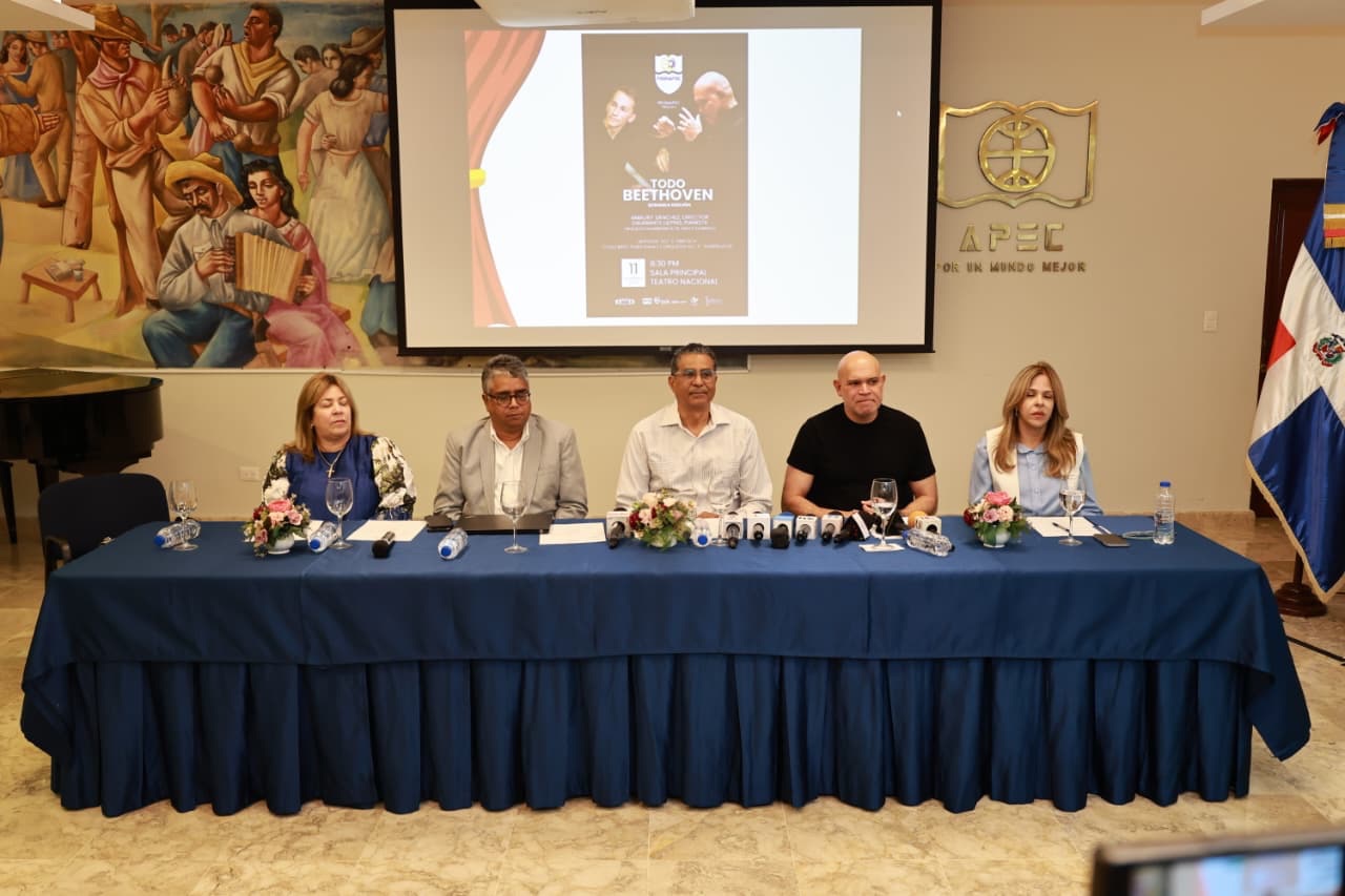 Amaury Sánchez afirma que dirigir “Todo Beethoven” es un reto artístico y espiritual