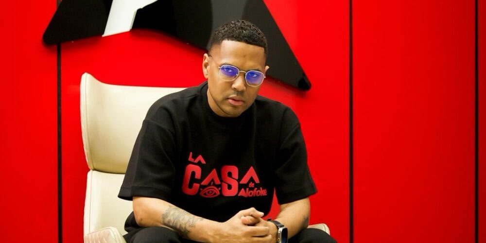 Alofoke Music obtiene disco de platino junto a Bulín 47 y Ceky Viciny