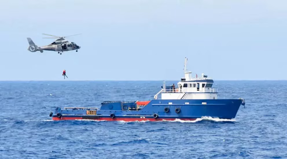 Armada francesa intercepta embarcación con casi cinco toneladas de cocaína y detiene a 10 hondureños