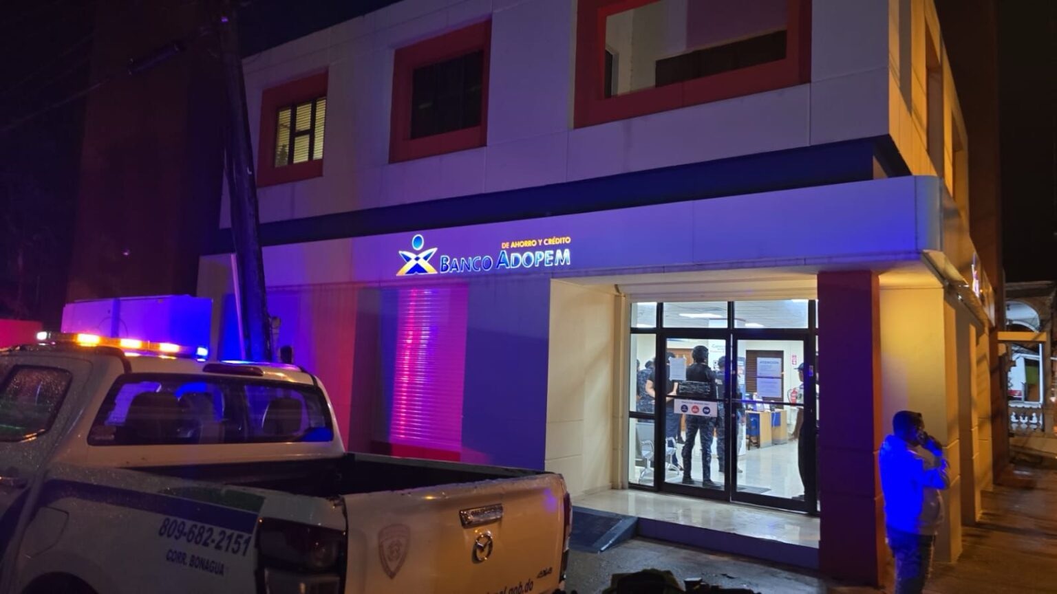 Policía Nacional investiga intento de robo en sucursal bancaria de la ciudad de La Vega