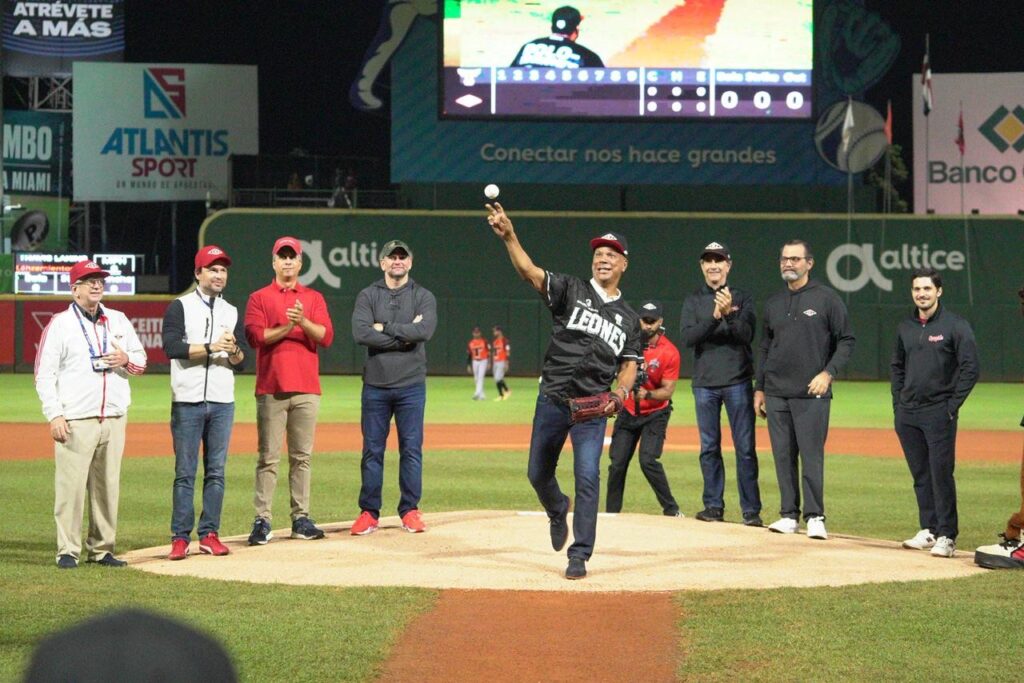 Leones del Escogido rinden homenaje a Moisés Alou 1 img 3152