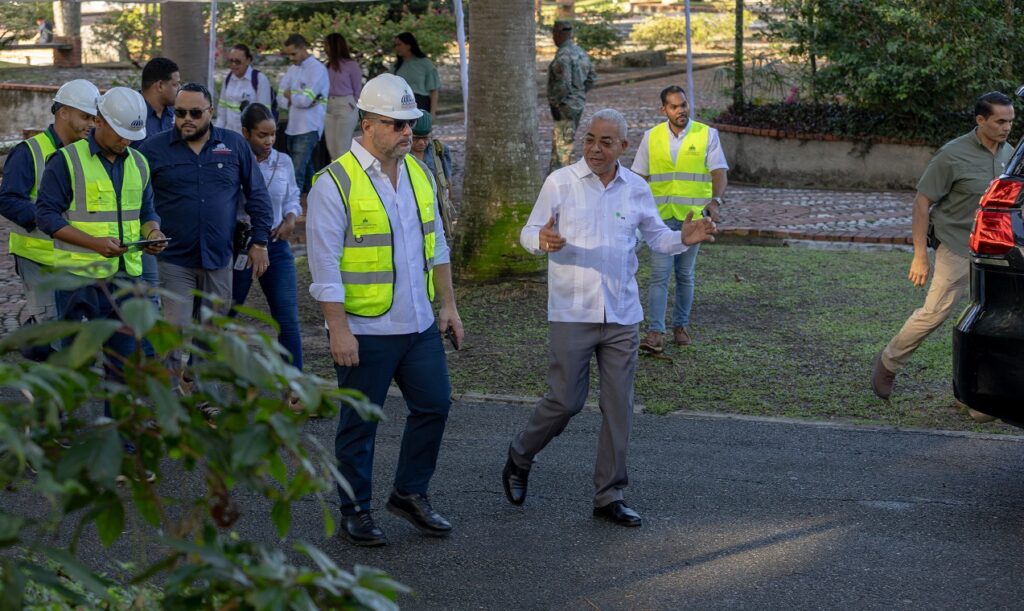 Inician los trabajos de remozamiento del Jardín Botánico 1 img 3312