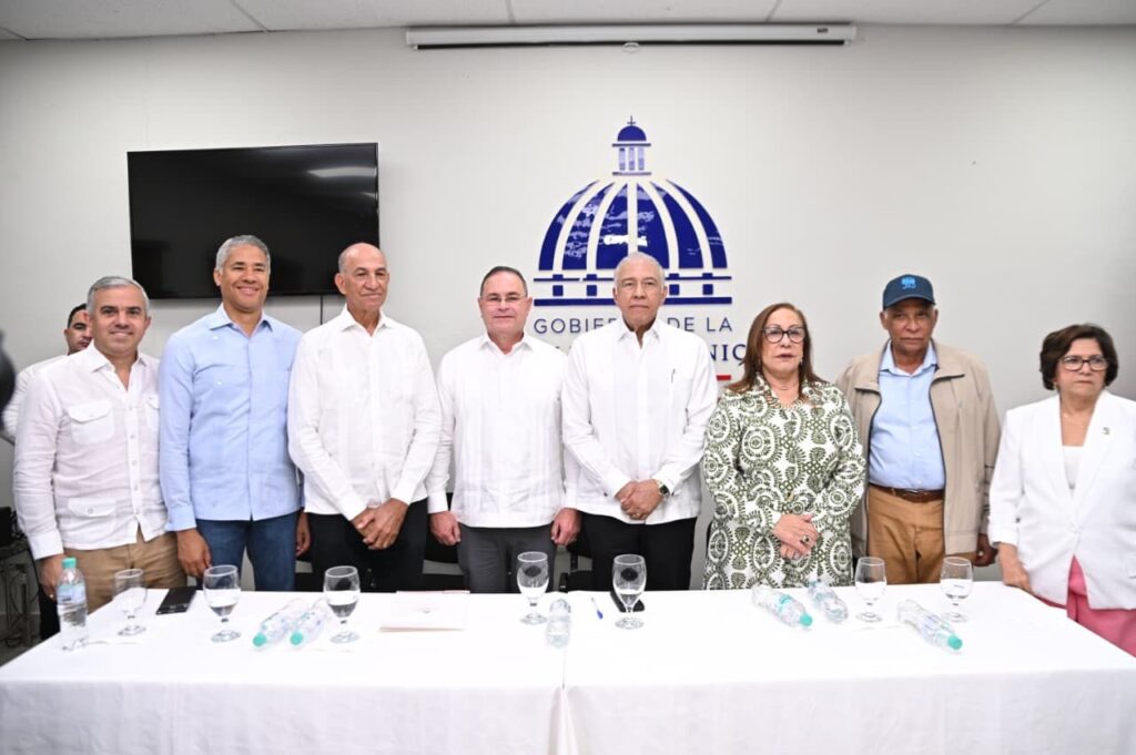 Ministro de Agricultura califica de vital para la producción buen manejo de cultivos 1 img 3860