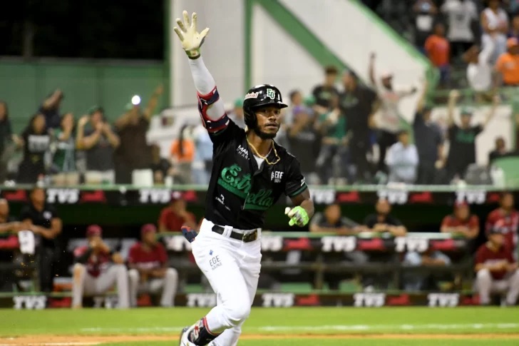 Estrellas firman a Raimel Tapia por dos temporadas