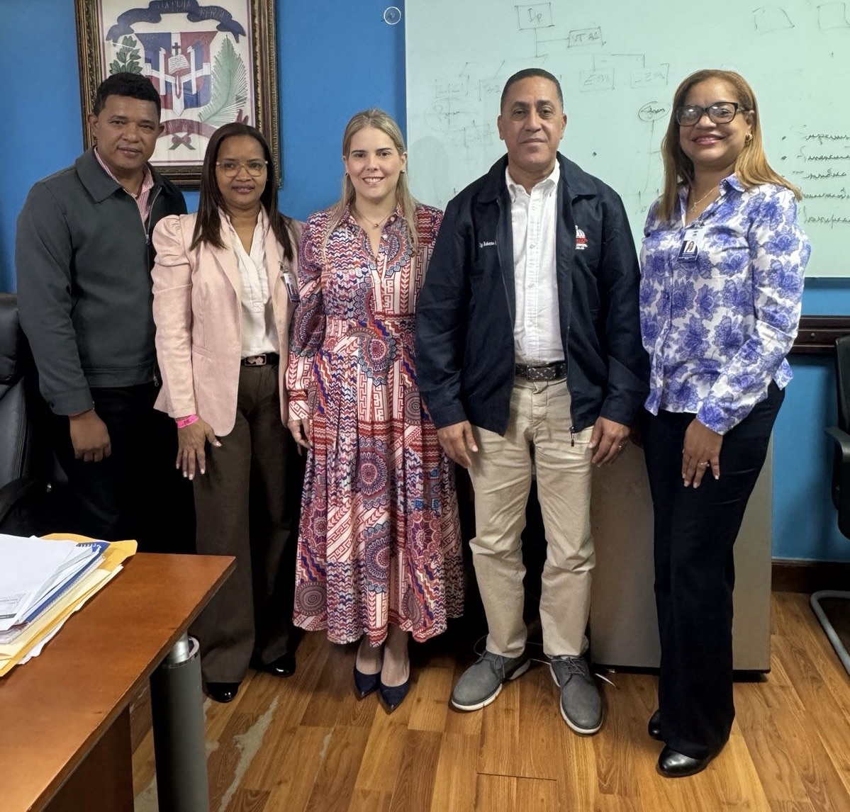 Diputada Barceló anuncia MINERD establecerá mesa de trabajo en Hato Mayor para mejorar infraestructura escolar