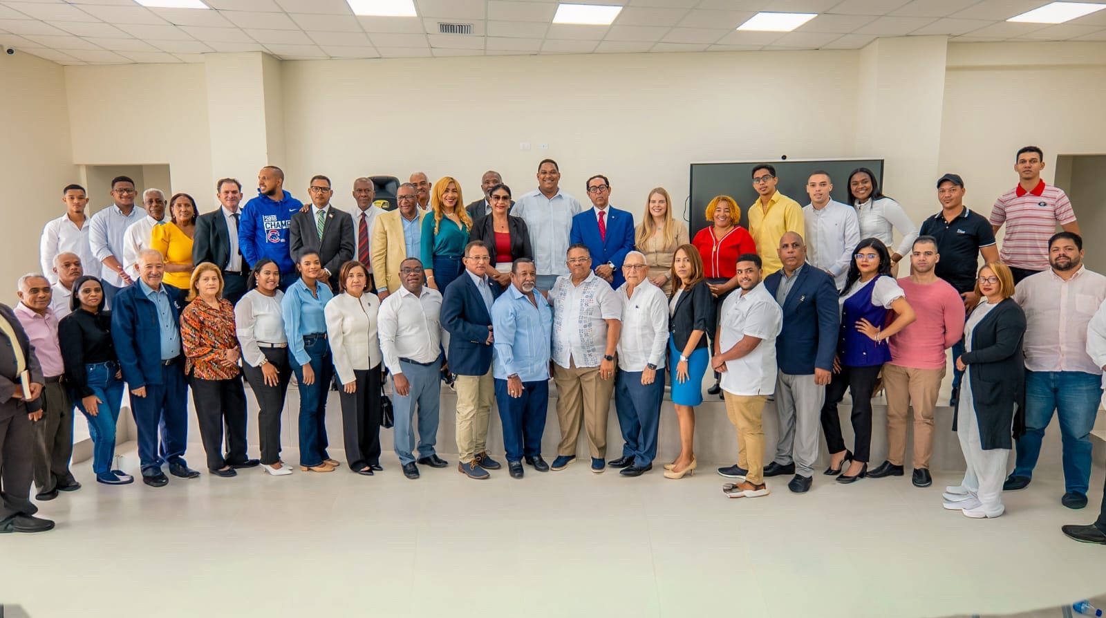 Conferencia sobre la Reforma al Código de Trabajo marca cierre de la Semana del Abogado en Hato Mayor