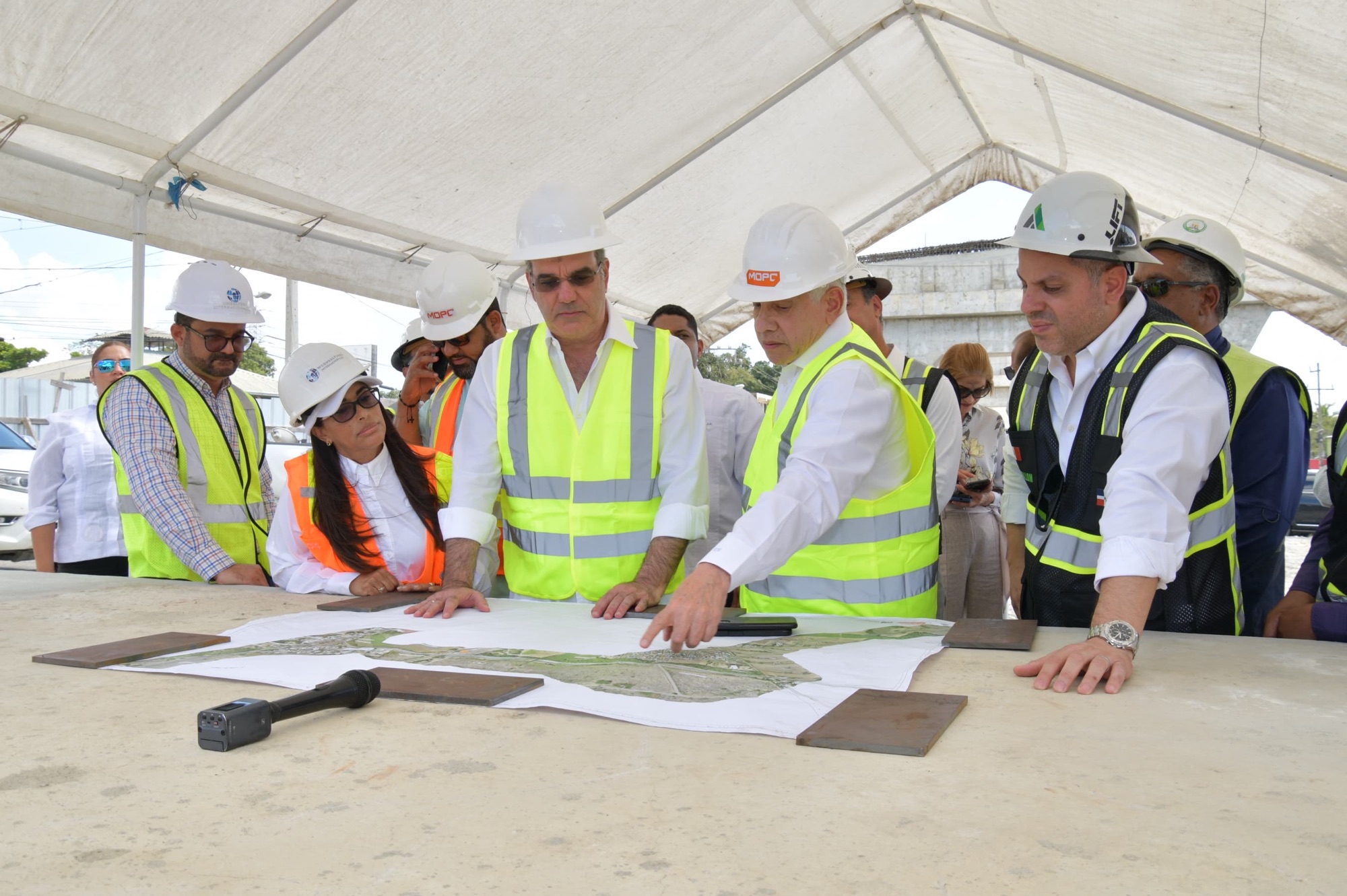 Presidente Abinader supervisa avances en la Circunvalación de Navarrete; inauguración está proyectada para agosto 2026