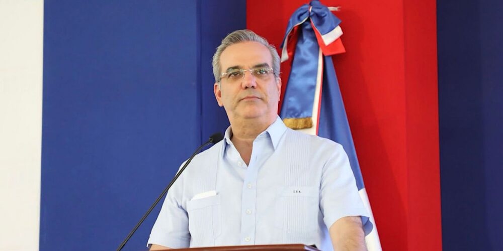 Abinader y EE. UU. gestionan con Guinea liberación de piloto dominicano detenido desde diciembre