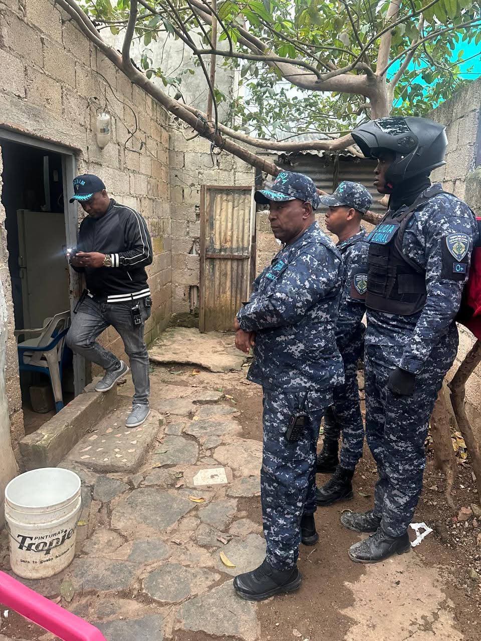 Tras video viral, PN y MP despliegan operativo en La Romana por agresión a envejeciente