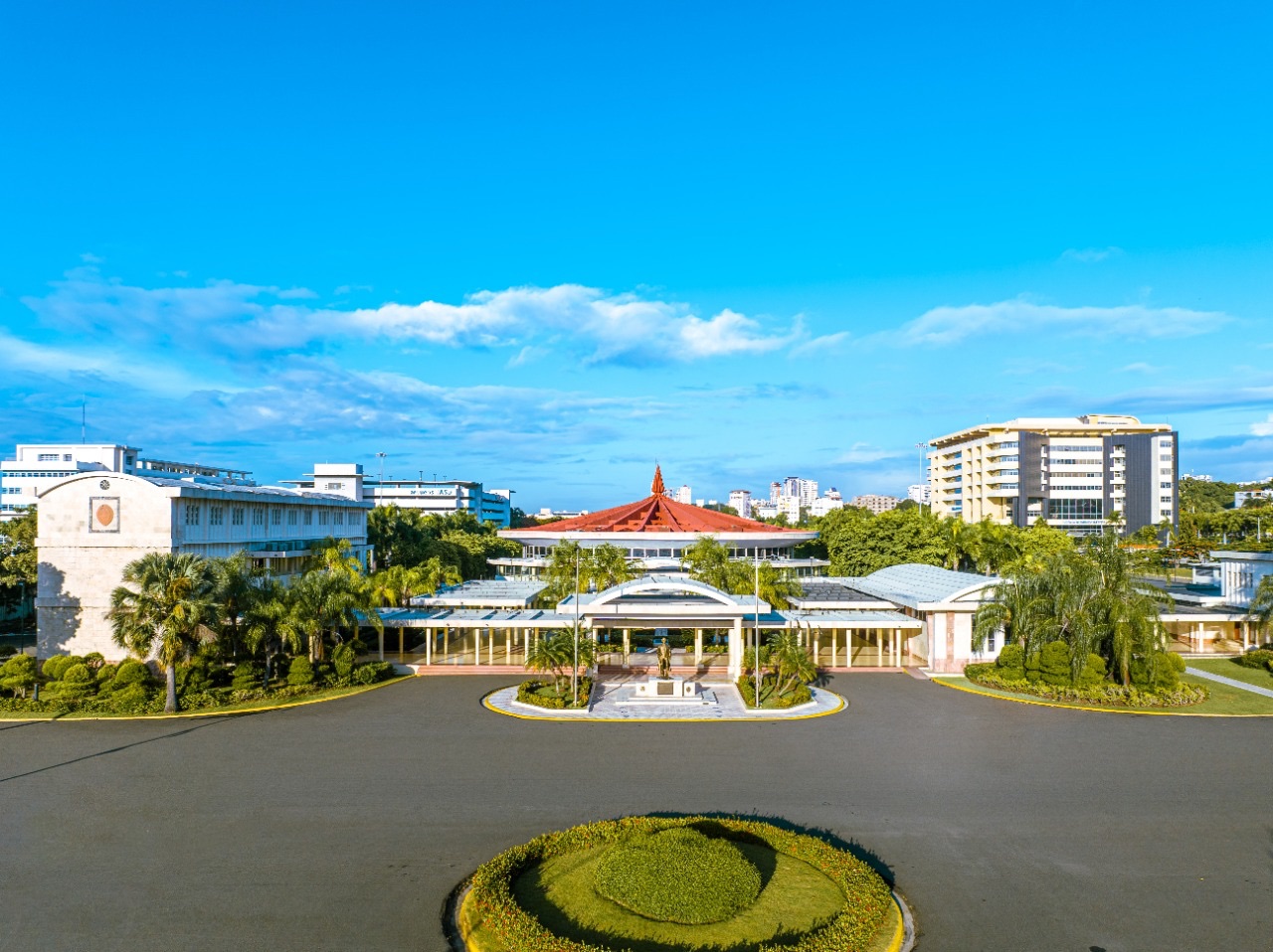 Universidad Autónoma de Santo Domingo ofrecerá diplomados virtuales para la diáspora dominicana