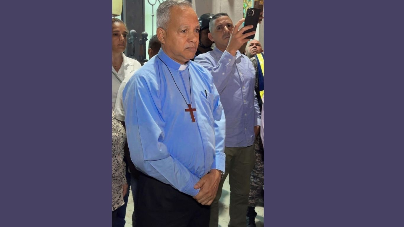 Padre Cielo aclara hallazgo de osamenta en la iglesia San Antonio de Padua, en Tenares