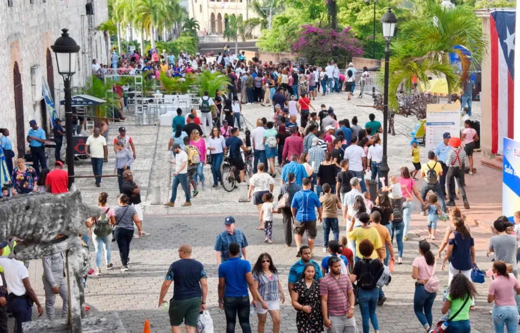 Ansiedad afecta al 5.7% de la población dominicana, afirma ministro de Salud