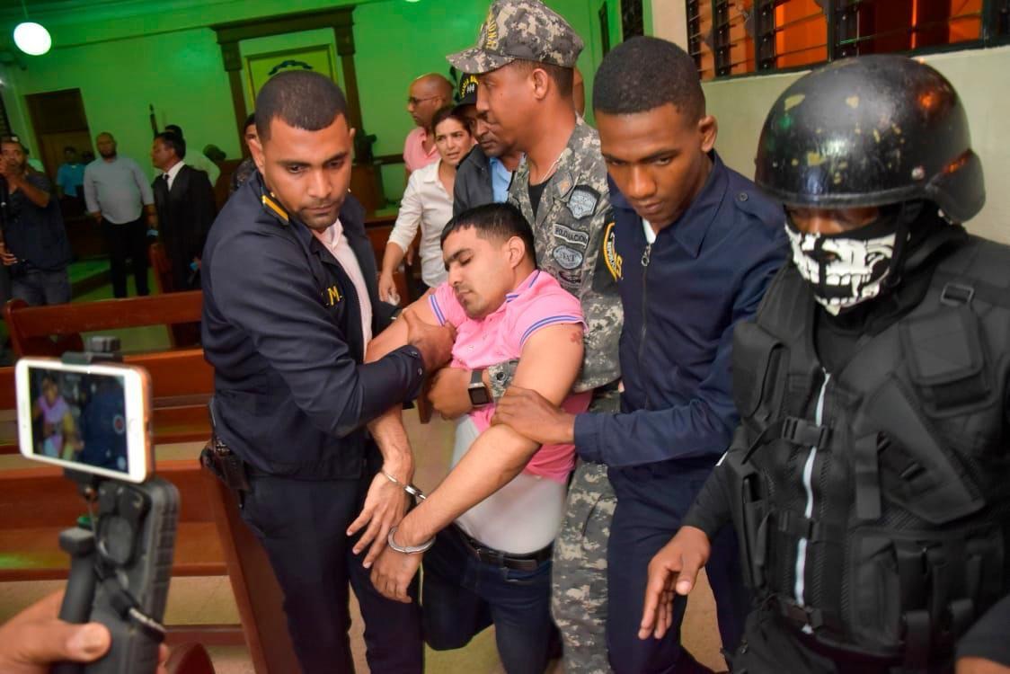 Condenado a 30 años por matar a su padre recibe permisos de salida; abogado aclara que beneficios son administrativos