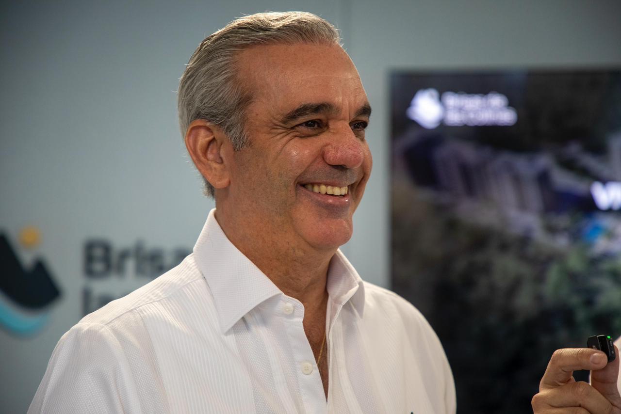 Abinader desarrollará agenda internacional en marzo con cumbres y reuniones con Trump, Kast y Macron