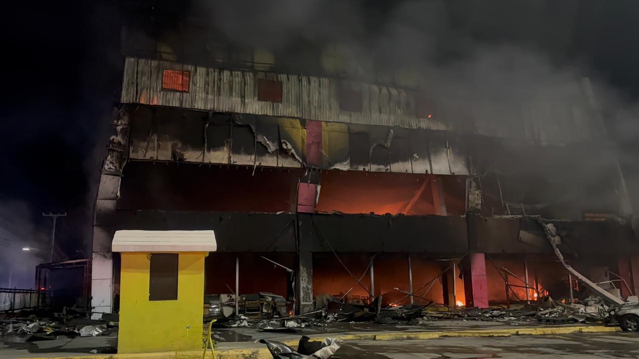 L&R Comercial confirma pérdida total del local; no hubo víctimas humanas