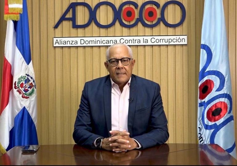 ADOCCO dice falta de transparencia en contrataciones por excepción en el Servicio Nacional de Salud es similar a SENASA