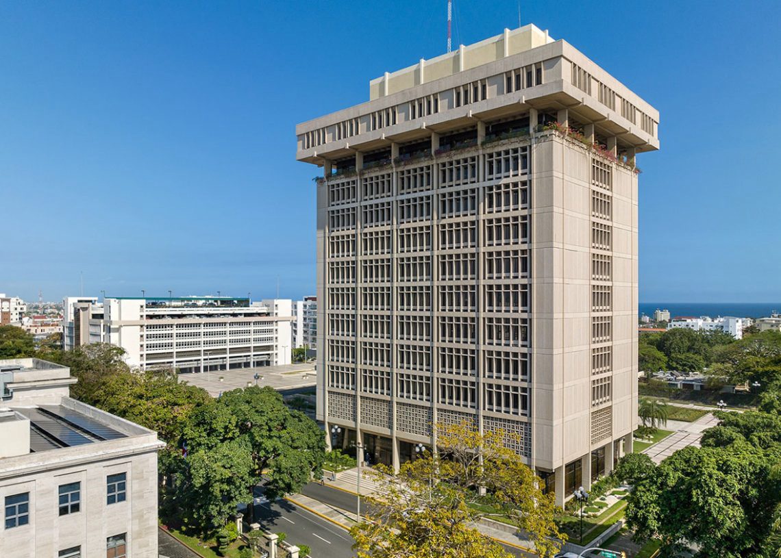 Tasas de interés activas han bajado 140 puntos básicos en seis meses