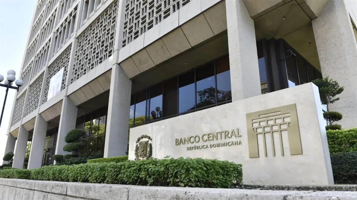 Banco Central mantiene su tasa de interés en 5.25 % anual