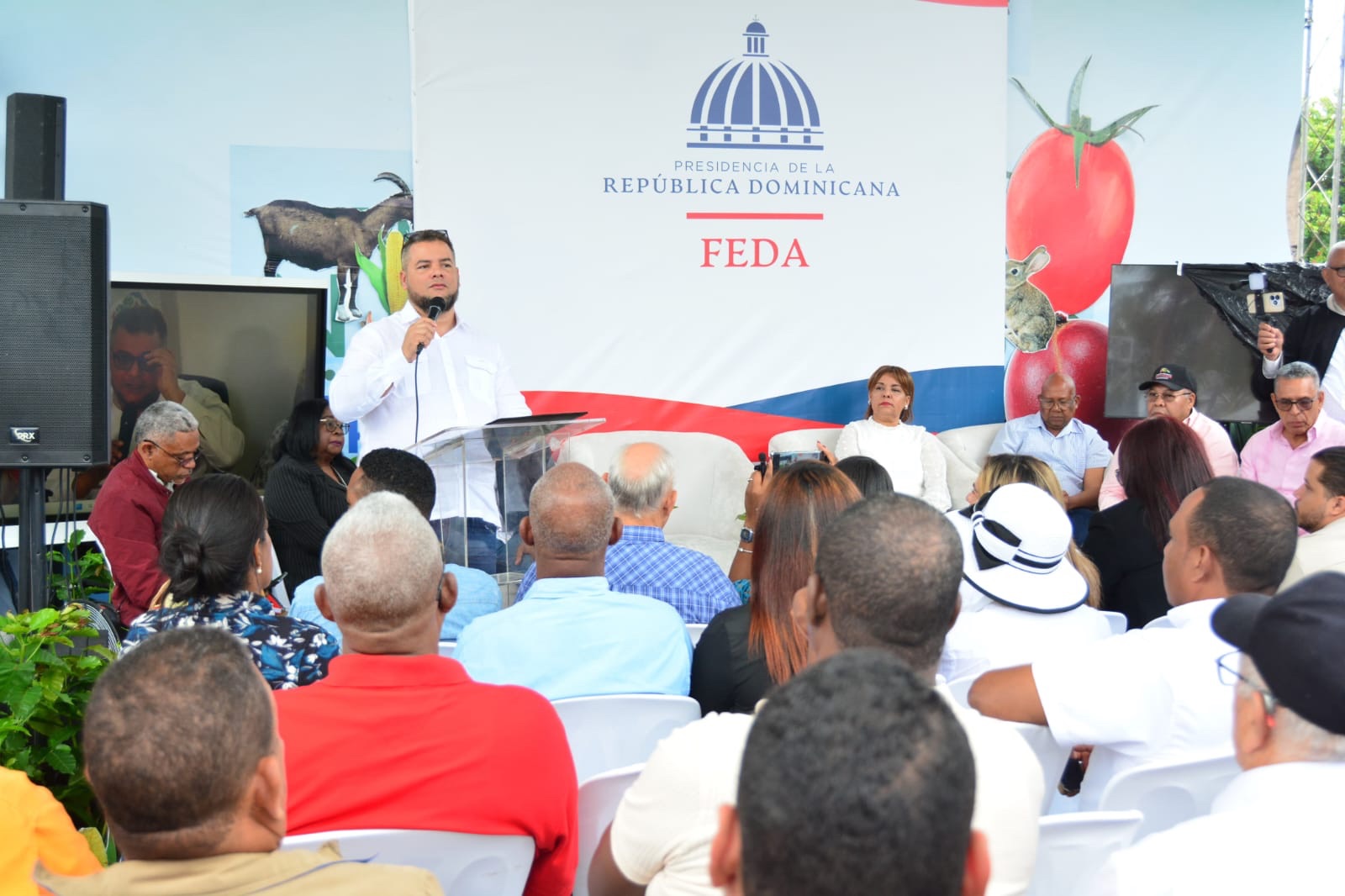 Hecmilio Galván: ´´con el FEDA hemos impactado la vida de casi 2.5 millones de dominicanos, motivando el deseo cultivar