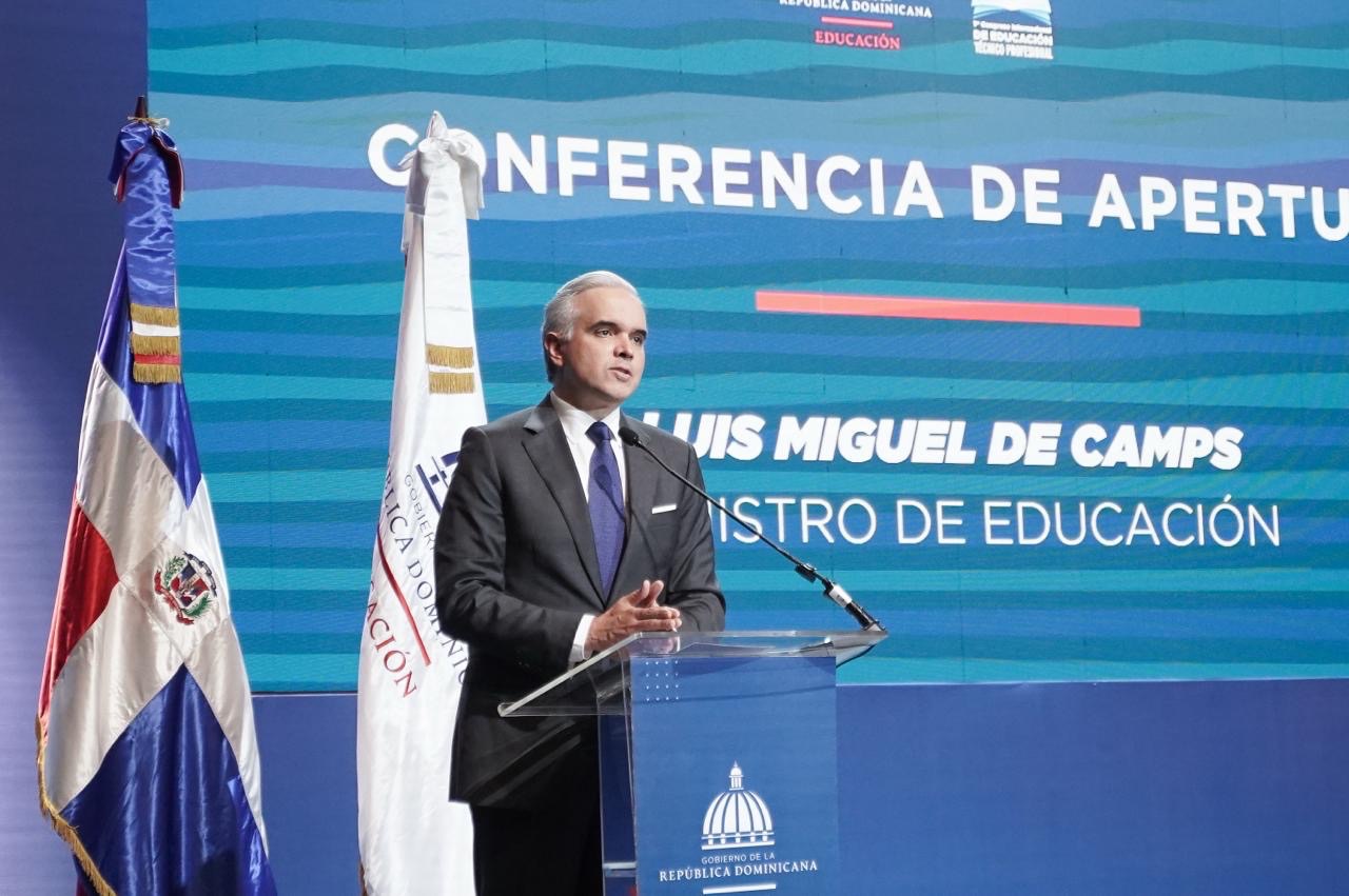 Luis Miguel De Camps fortalece la educación técnico-profesional para conectar la escuela con el empleo en alineación con Meta 2036