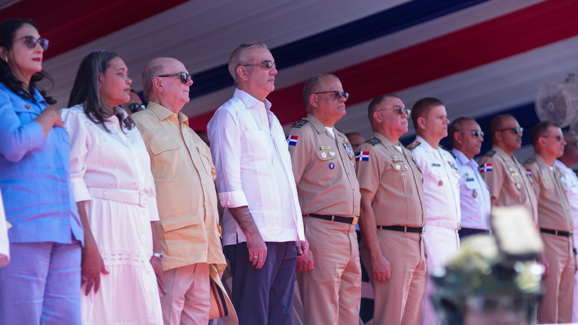 Presidente Abinader encabeza desfile cívico-militar y policial en conmemoración del 182 aniversario de la Batalla del 19 de Marzo