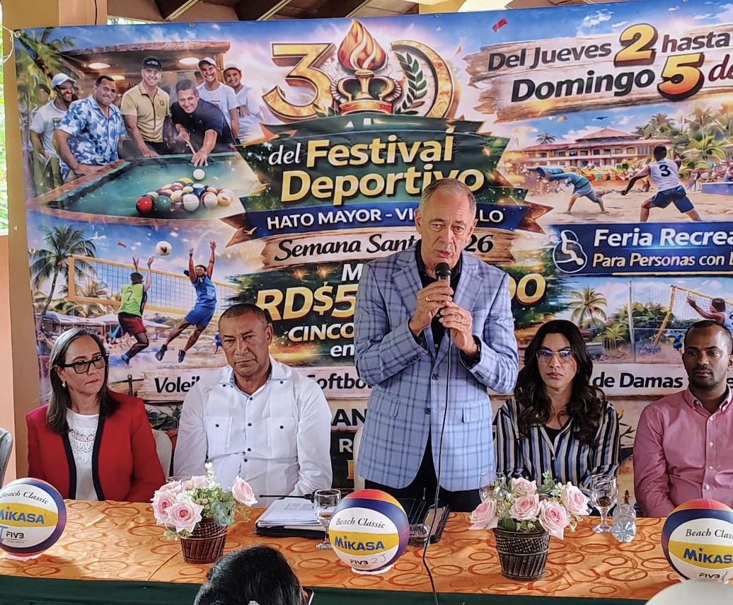 Dedican al ministro de Turismo David Collado el FestivalDeportivo Semana Santa Hato Mayor