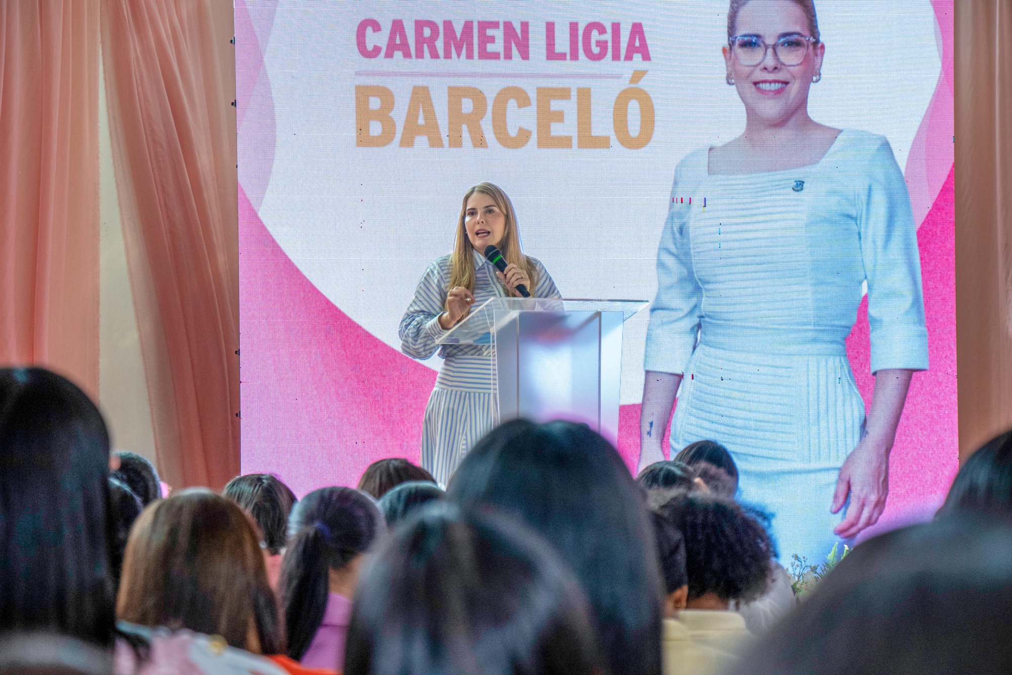 Carmen Ligia Barceló impulsa el liderazgo en Hato Mayor con el panel “Mujeres Imparables”