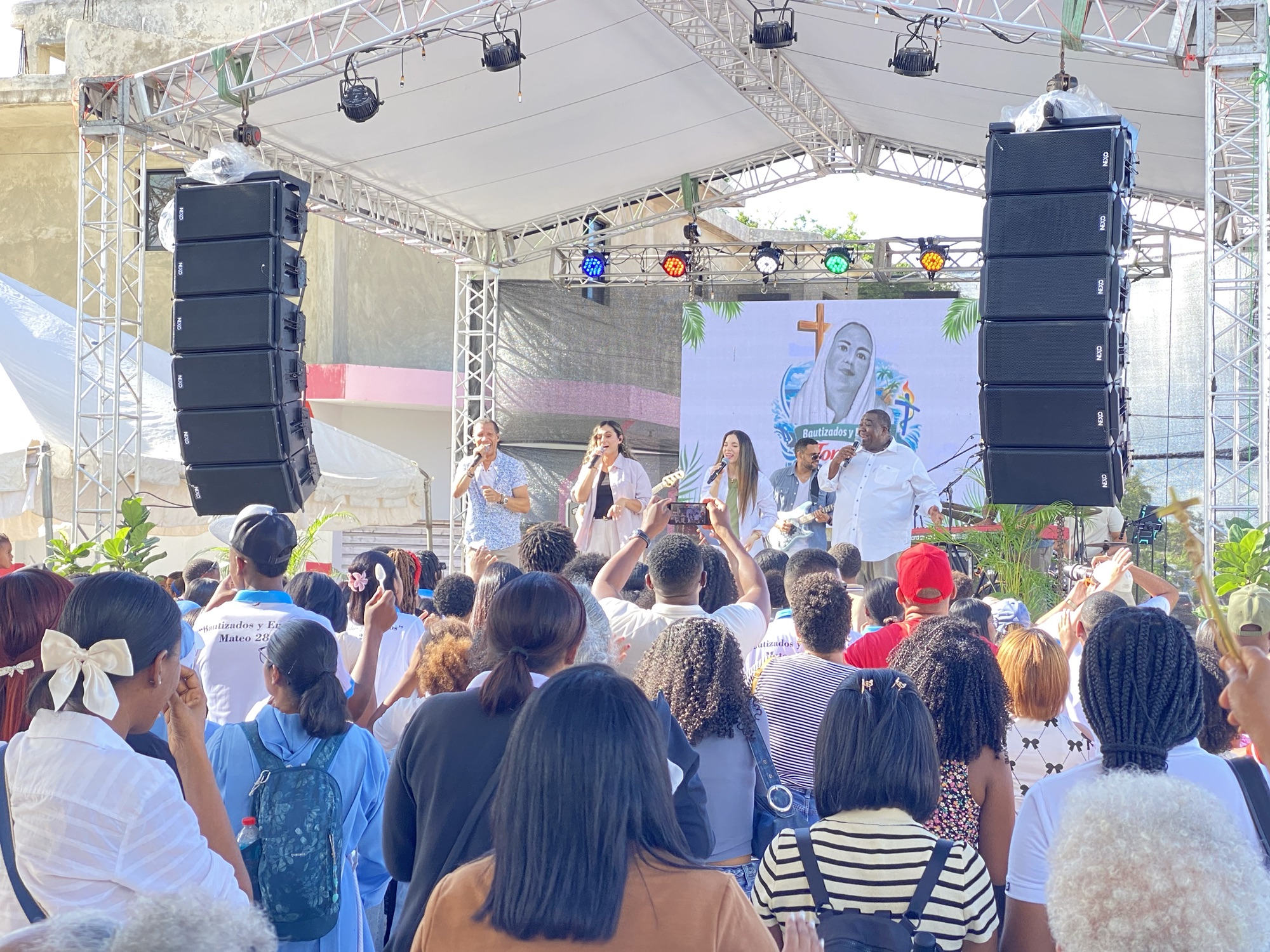 Jóvenes viven su fe en la Jornada Diocesana de la Juventud en El Valle