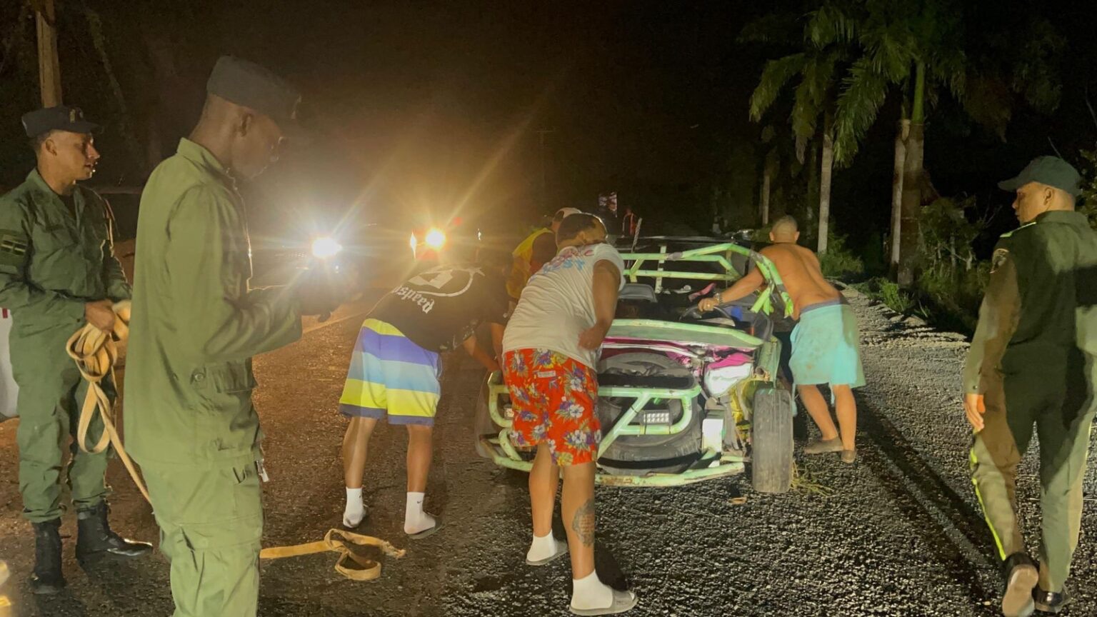 Accidente de buggy deja una joven herida en la carretera Bayaguana–Monte Plata