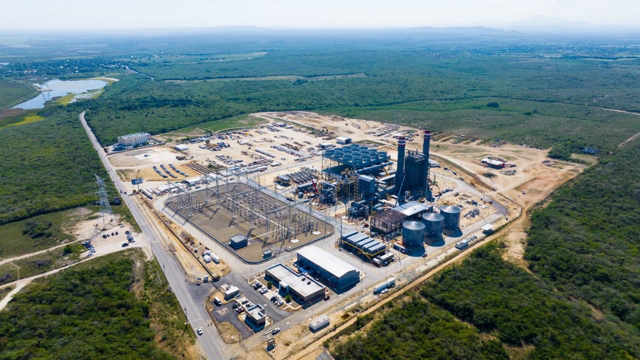 La termoeléctrica de Manzanillo fortalece el sistema eléctrico y es de las más modernas del Caribe, según el ministro Joel Santos