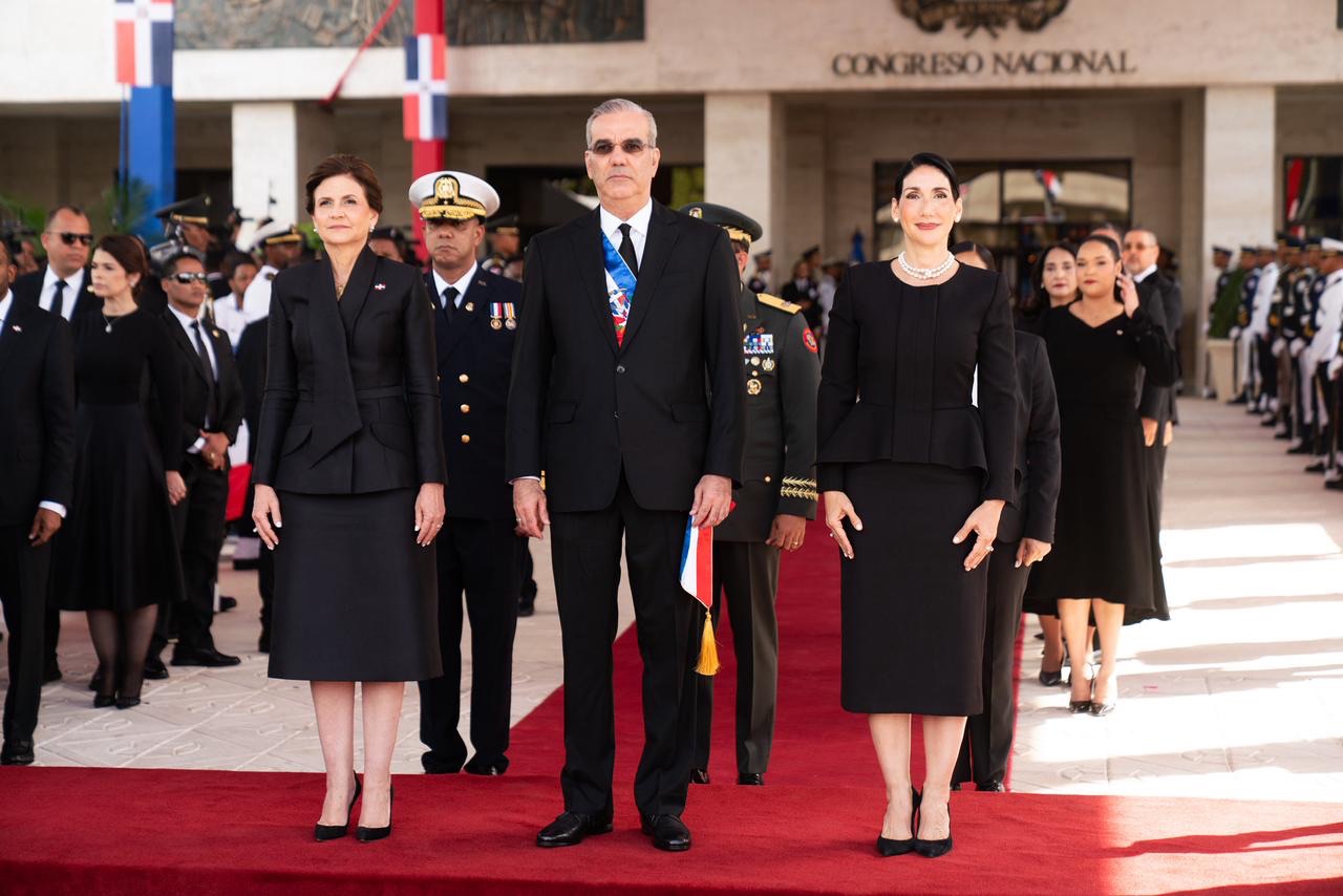 Abinader valora reducción de 56.5% en embarazos adolescentes