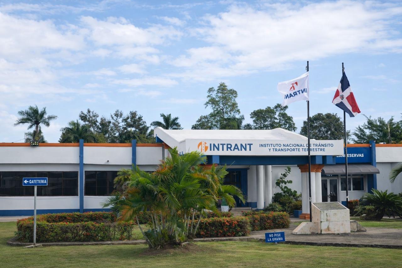 INTRANT verifica sistema y descarta suplantación de identidad; ciudadana no había iniciado proceso formal