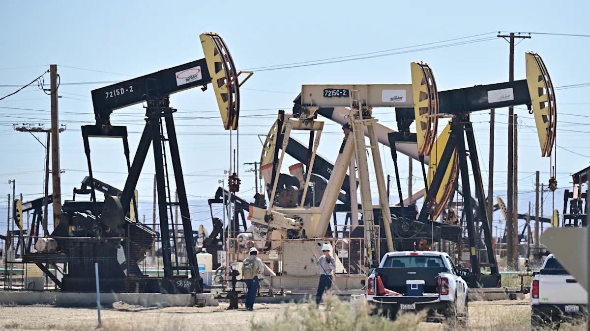 Los precios del petróleo caen luego de declaración de Trump sobre la guerra en Irán