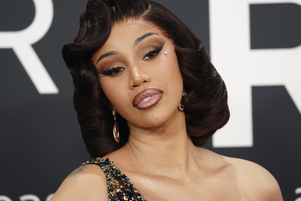 Cardi B visitó este martes Castañuelas, el pueblo de su padre y sus abuelos