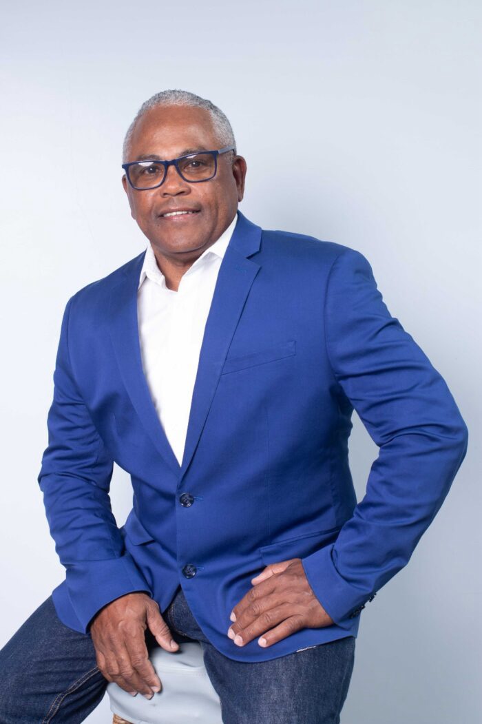 Alcalde de Sabana de la Mar, Solano Hernández, renuncia al Partido Revolucionario Moderno