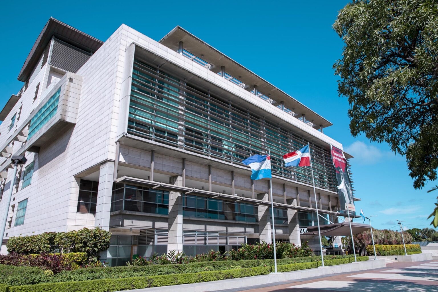 Dictan tres meses de prisión preventiva a implicados en asalto a joyería en Cristo Rey