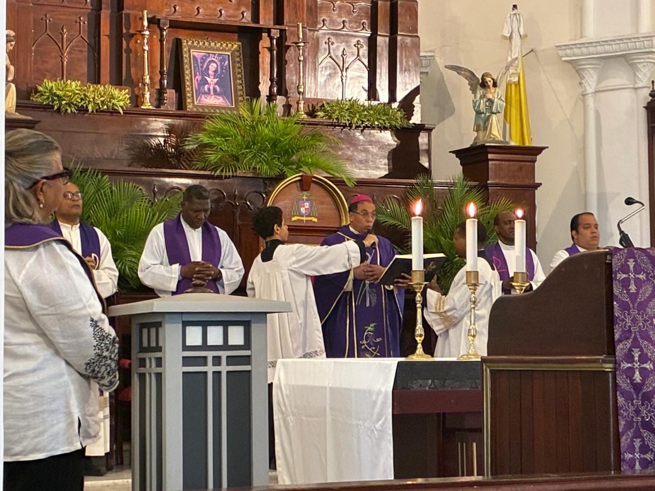 Se celebran eucaristía por la apertura del proceso de beatificación de Elupina Cordero