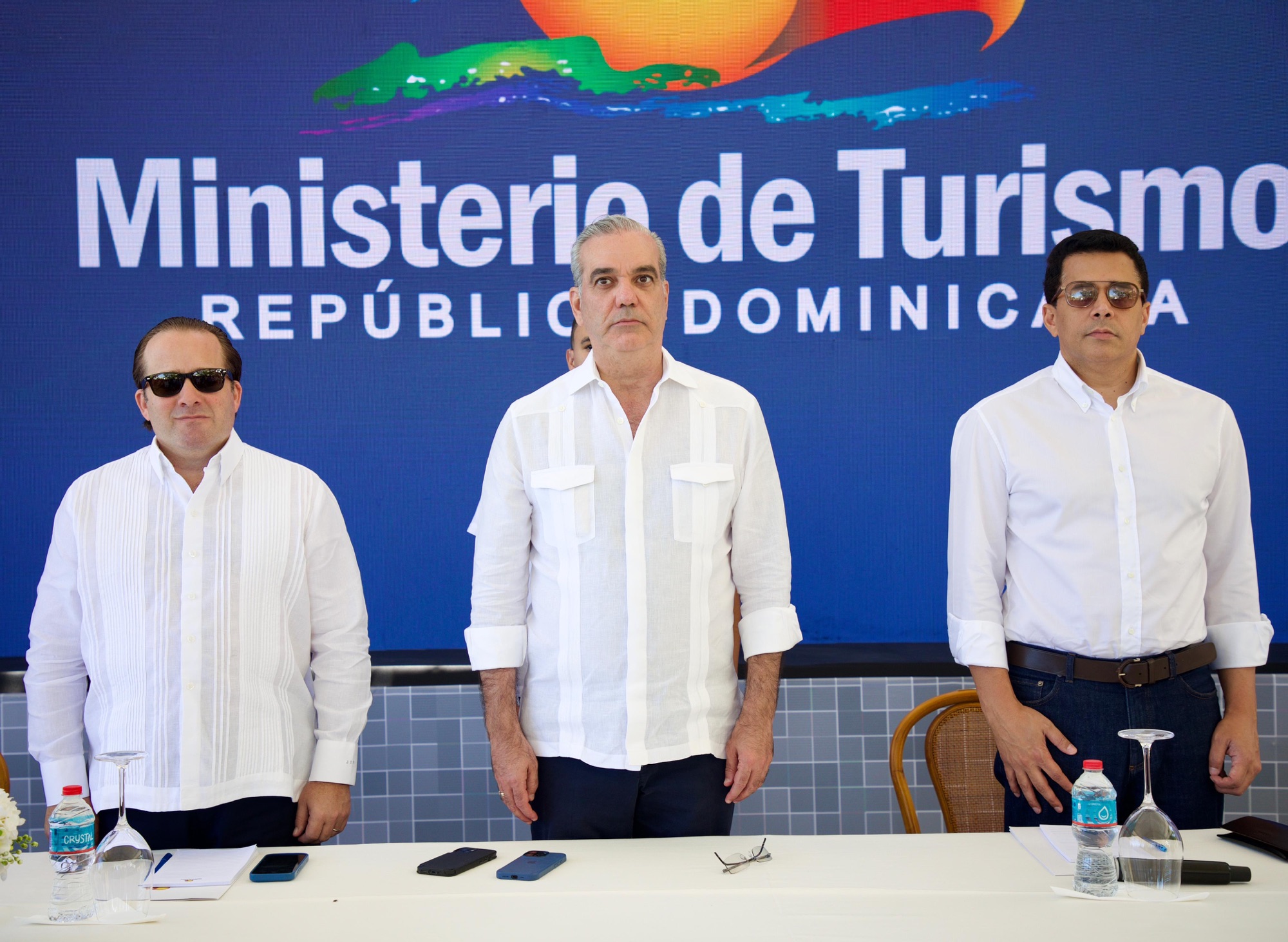 Presidente Abinader entrega obras de renovación de la playa Sosúa y su plaza de vendedores, impulsando su transformación como referente del turismo en la República Dominicana