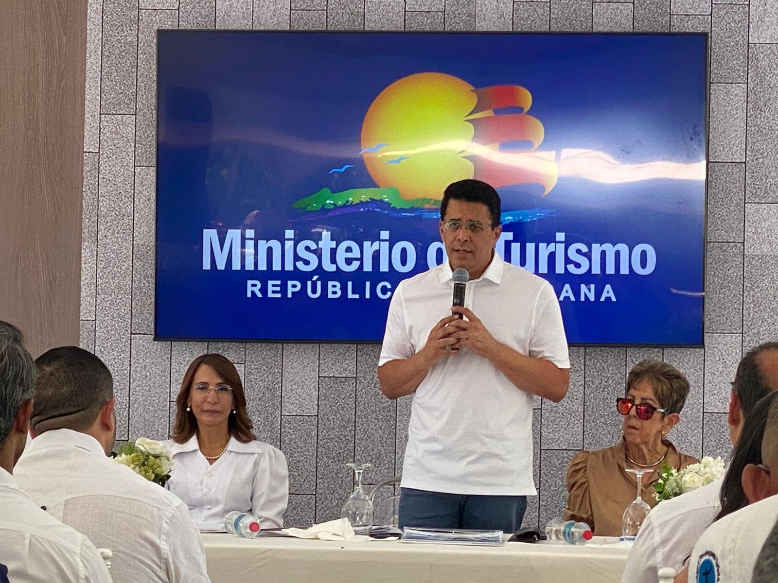 David Collado anuncia millonarias inversiones en playas de Puerto Plata