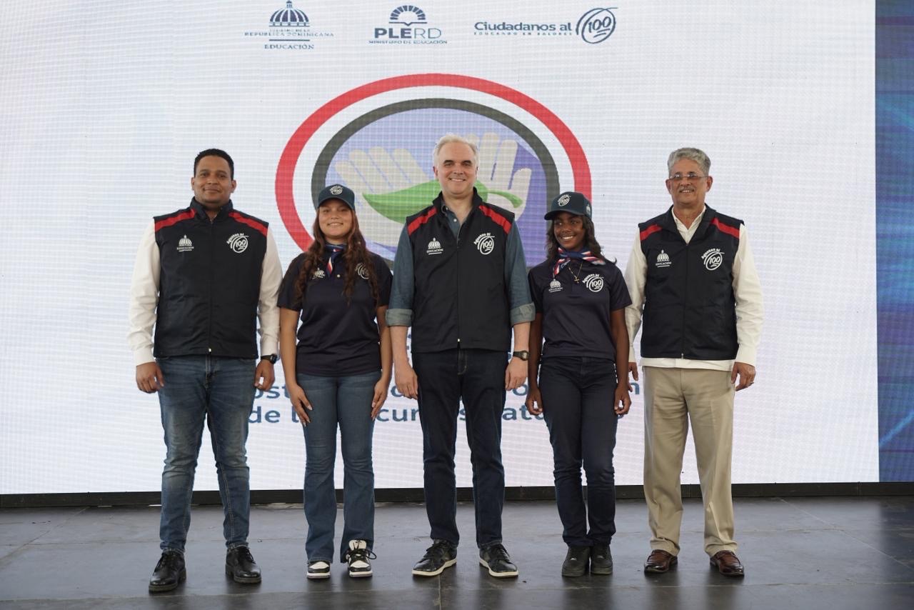 Luis Miguel De Camps lanza plataforma digital “Ciudadanos al 100” con primera misión estudiantil de siembra simultánea en todo el país