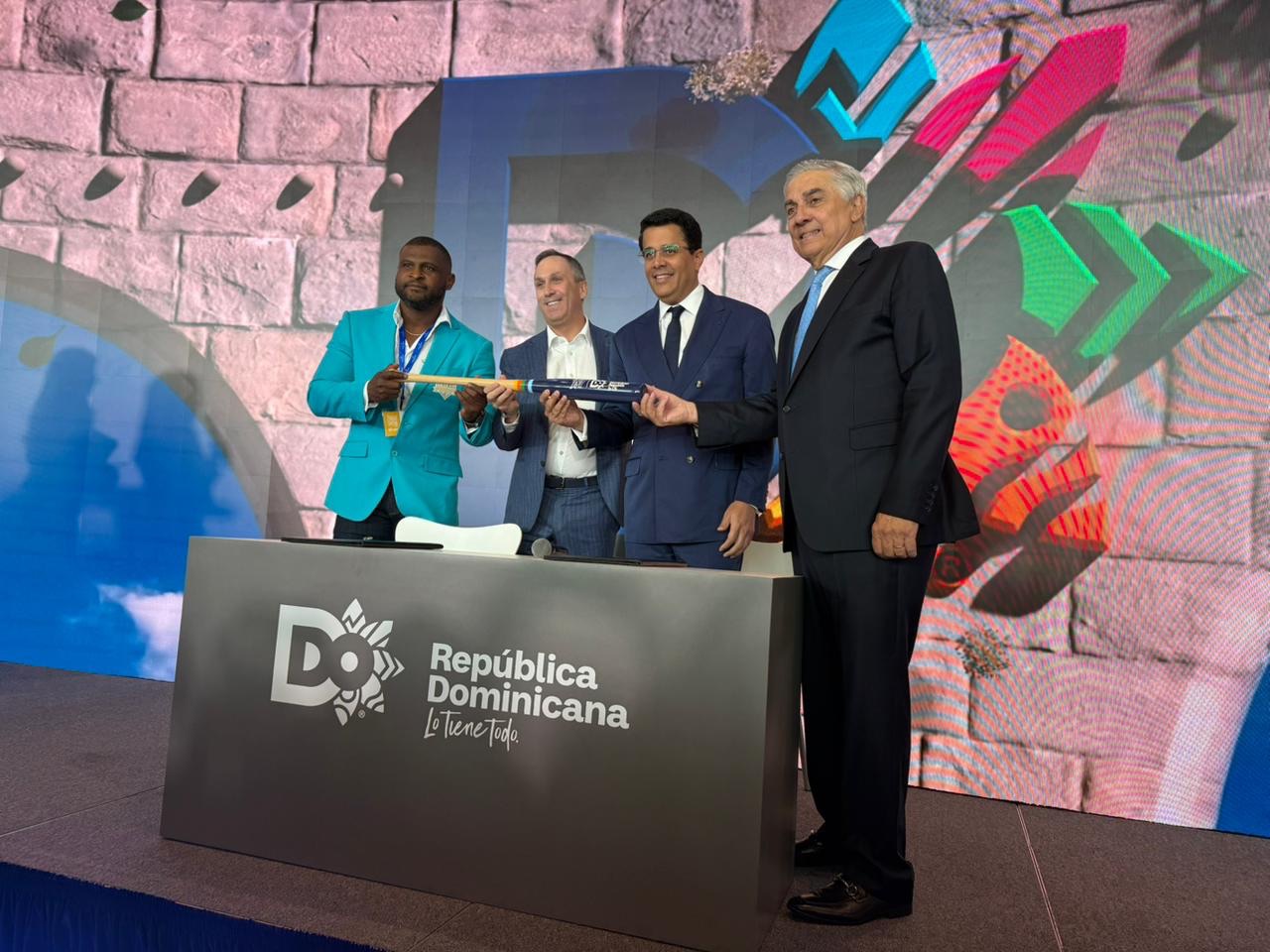 República Dominicana y Miami Marlins sellan alianza para promover turismo