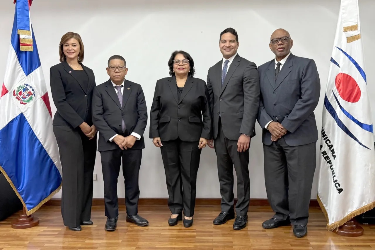 Pleno de la Cámara de Cuentas se aumenta hasta un 50 % de salario&nbsp;