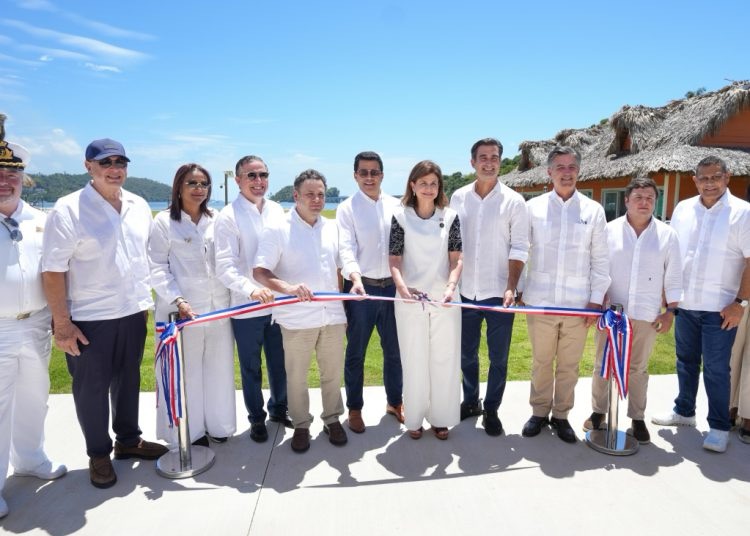 Vicepresidenta Raquel Peña inaugura primera etapa del puerto Samaná Bayport