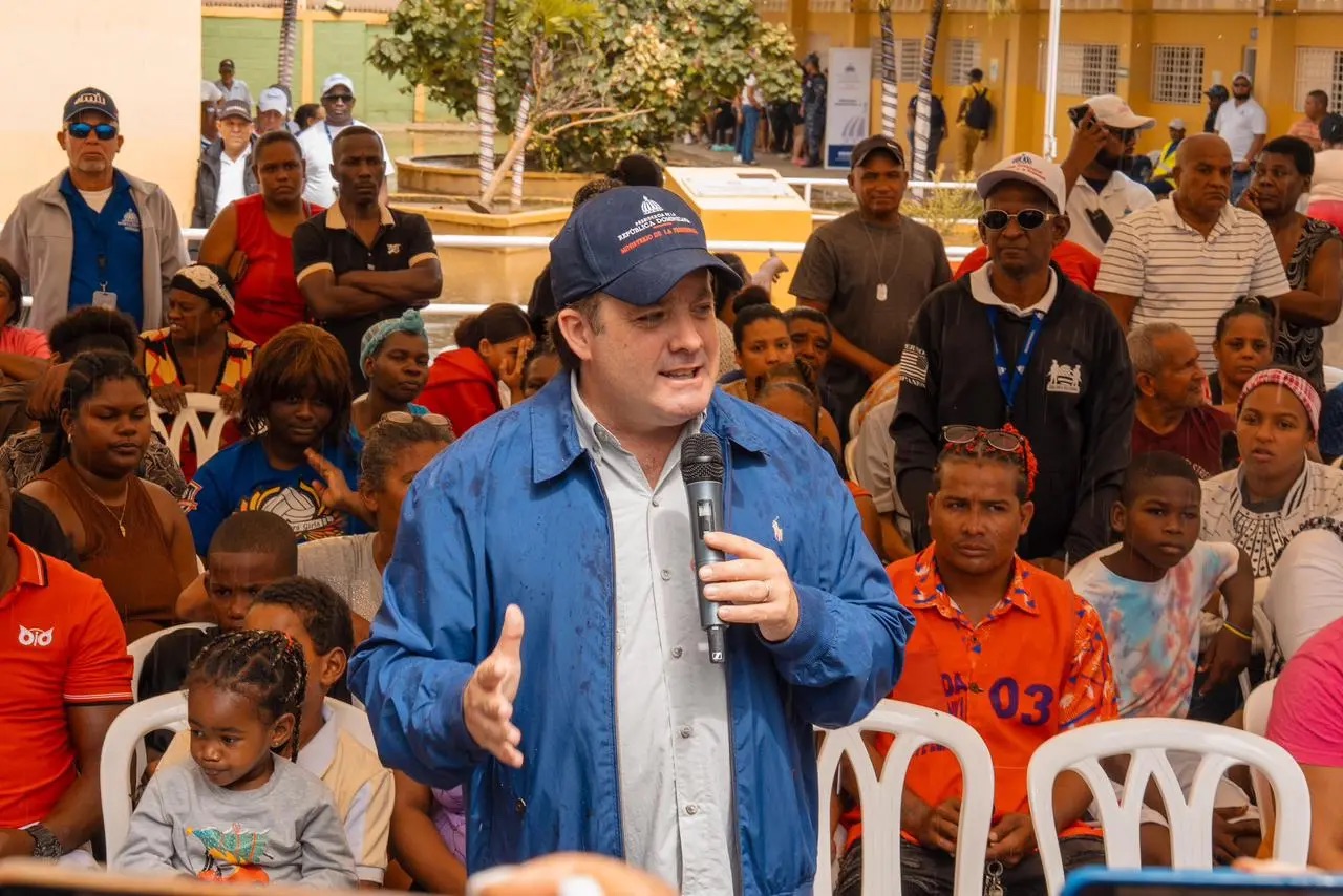 Gobierno despliega asistencia en Puerto Plata y anuncia bono por lluvias